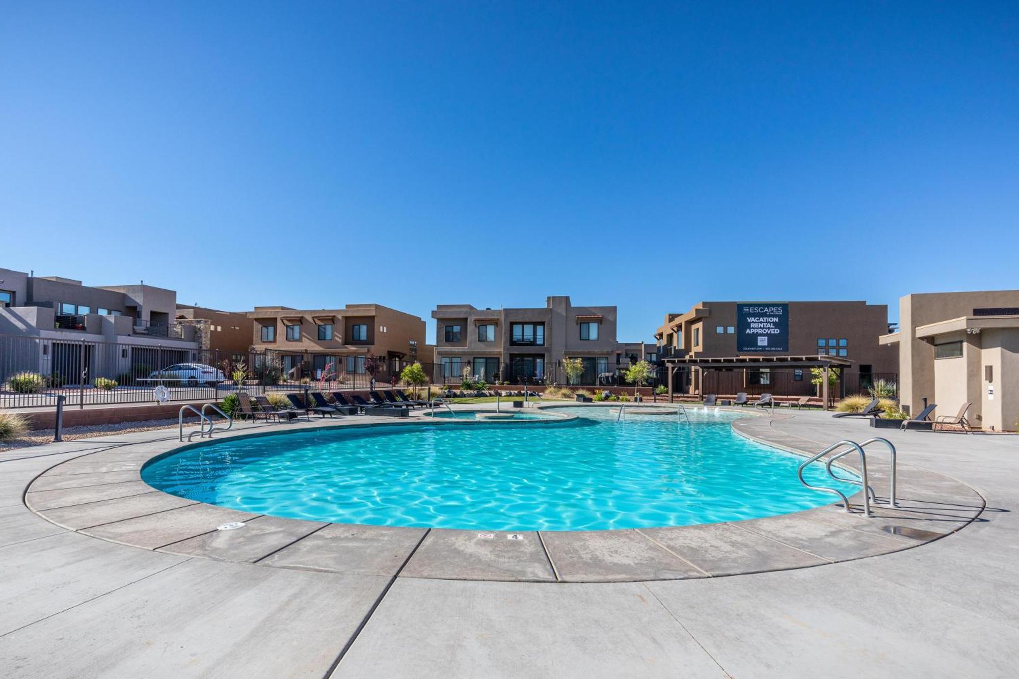 The View At The Escapes St. George Exterior foto