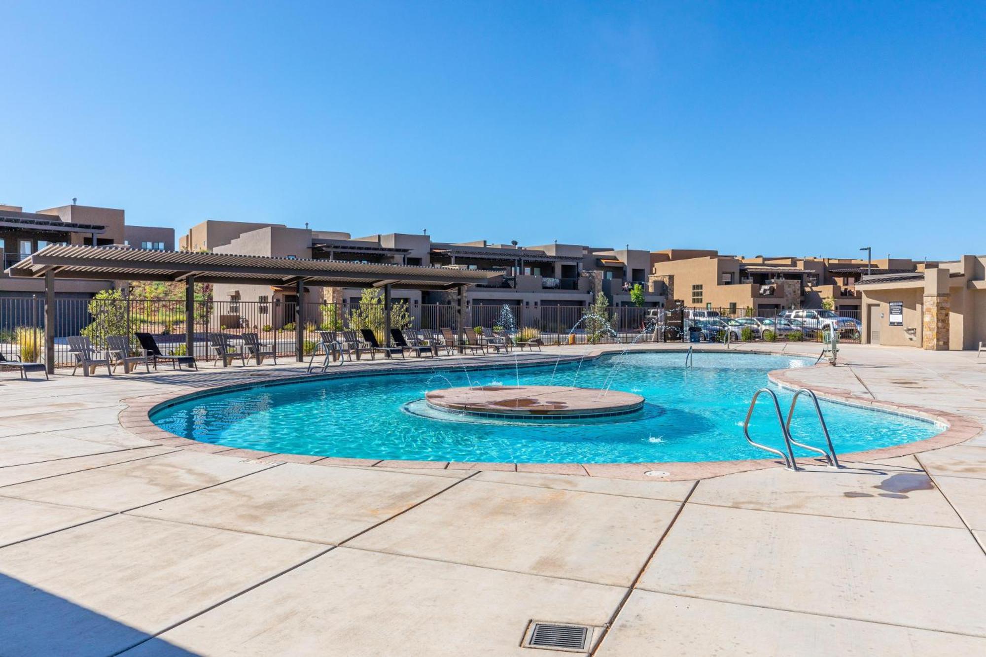 The View At The Escapes St. George Exterior foto