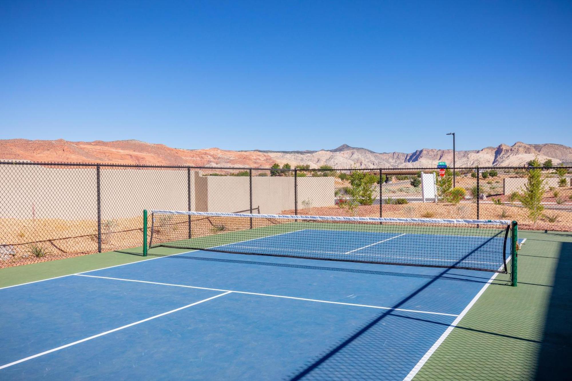 The View At The Escapes St. George Exterior foto